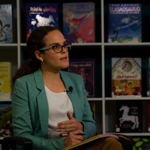 Ministra de Educación participó en el conversatorio con futuros educadores “Hacia una educación inclusiva para todos en Ecuador”