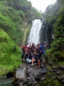 Estudiantes internacionales exploran el mundo de la comunicación en la Sierra y la Amazonía