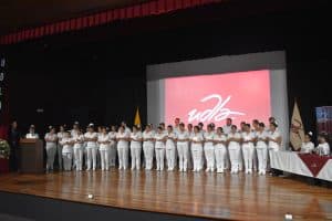Cofias y luz, los símbolos en la vida profesional de Enfermería UDLA