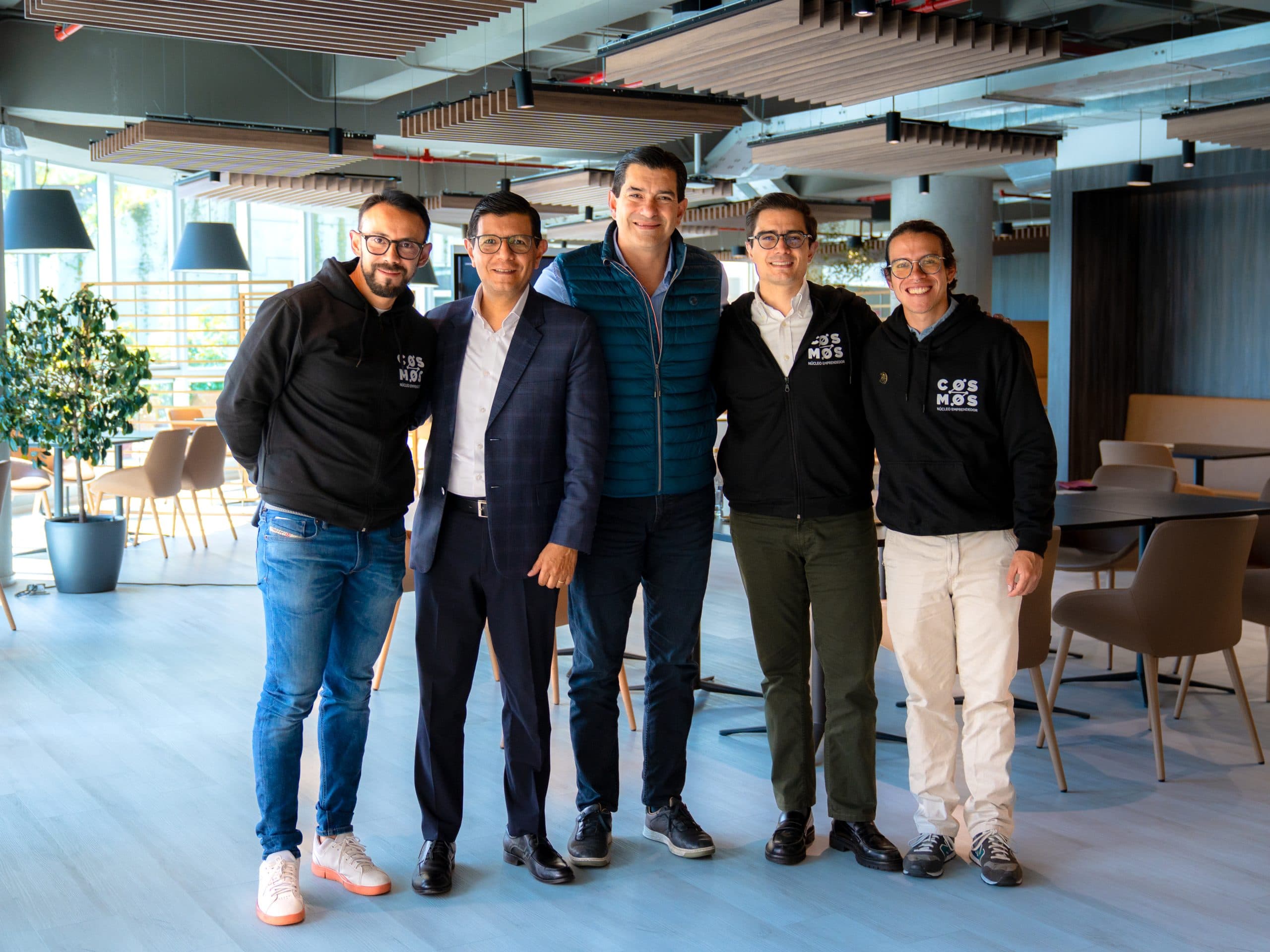 Cosmos impulsa el ecosistema emprendedor de la UDLA con respaldo del Consejo Asesor