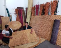Artesanas tejedoras de las comunidad del Lago San Pablo